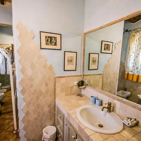 With Private Pool, A/c In Umbria Nabij Todi 빌라