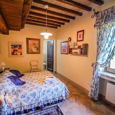 With Private Pool, A/c In Umbria Nabij Todi וילה *