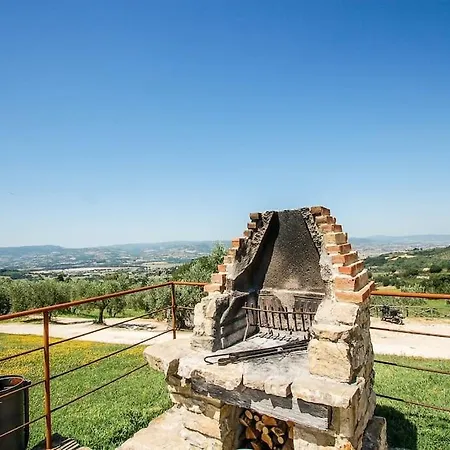 With Private Pool, A/c In Umbria Nabij Todi וילה *