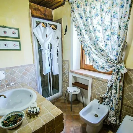 With Private Pool, A/c In Umbria Nabij Todi 빌라 Piedicolle